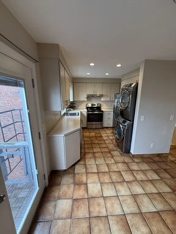 1 bed, 1 bath apartment for rent at 65 Brooks St Unit 3, East Boston — photo 5 of 12