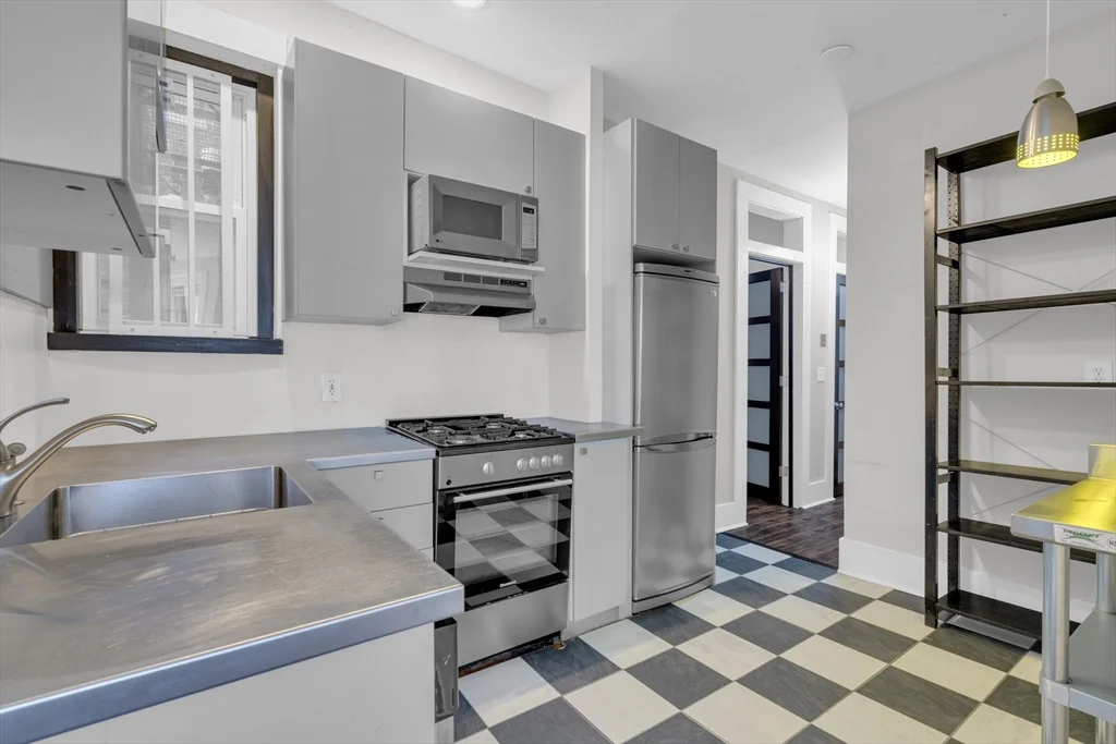 1 bed, 1 bath apartment for rent at 65 Burbank St Unit 14, Fenway — photo 5 of 12