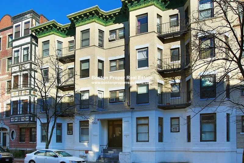 Studio bed, 1 bath apartment for rent at 65 Burbank St Unit 20, Fenway — photo 1 of 7