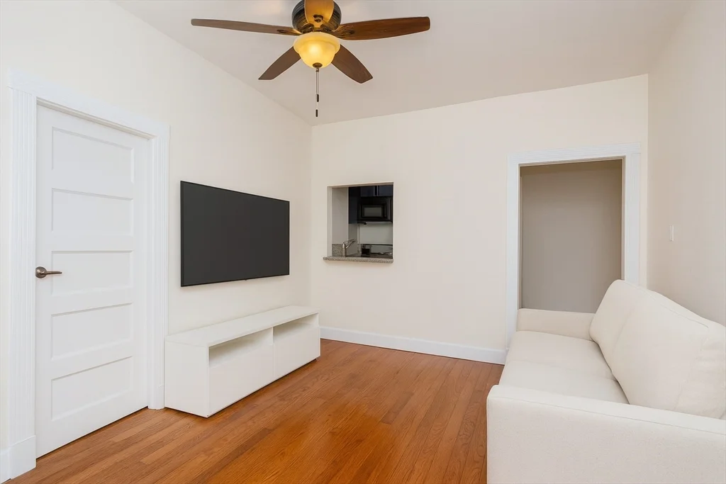 1 bed, 1 bath apartment for rent at 65 Burbank St Unit 3D, Fenway — photo 3 of 3