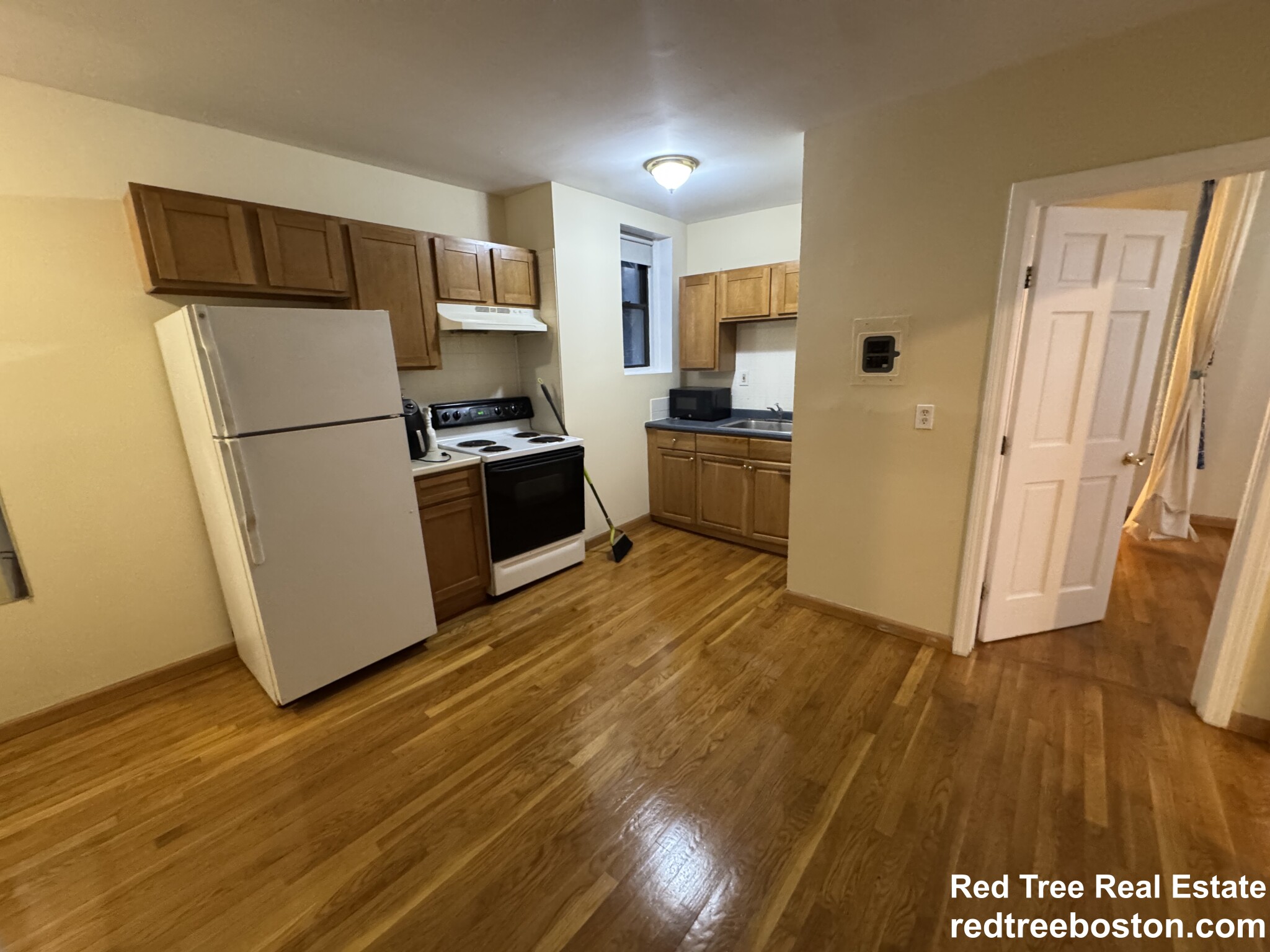 1 bed, 1 bath apartment for rent at 65 Burbank Unit 3, Fenway — photo 1 of 14