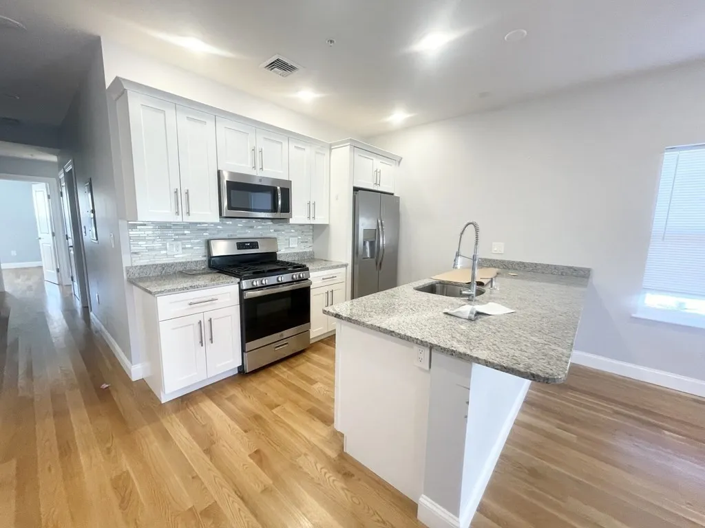 3 bed, 2 bath apartment for rent at 65 Burrell St Unit 2, Boston — photo 2 of 15