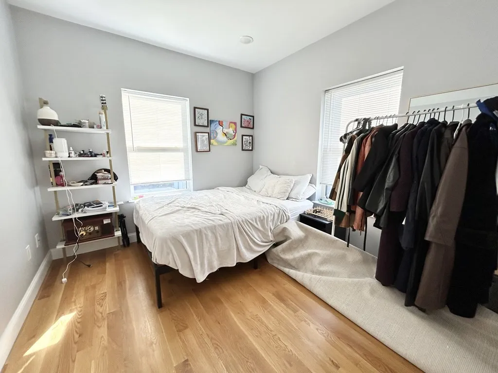 3 bed, 2 bath apartment for rent at 65 Burrell St Unit 3, Roxbury — photo 5 of 8