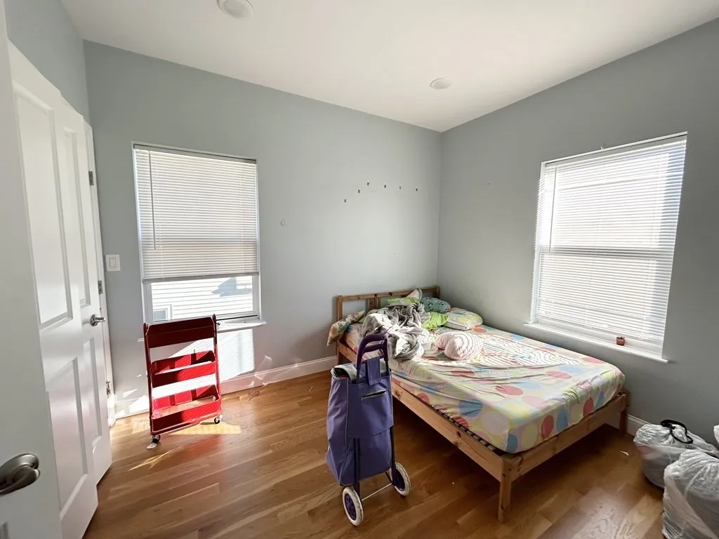 3 bed, 2 bath apartment for rent at 65 Burrell St Unit 3, Roxbury — photo 6 of 8