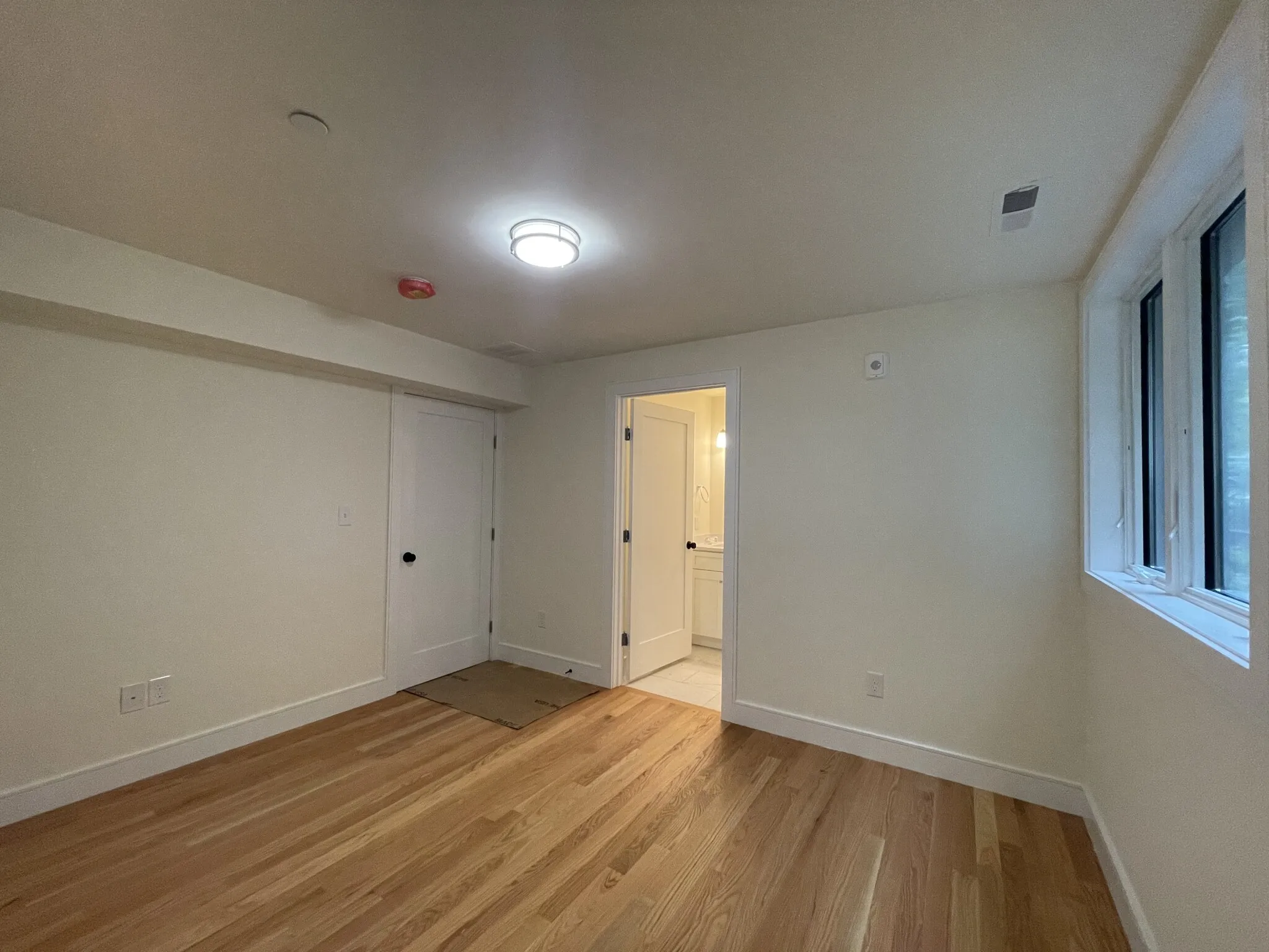 3 bed, 2.5 bath apartment for rent at 65 Cameron St Unit 3, Boylston Street — photo 4 of 14