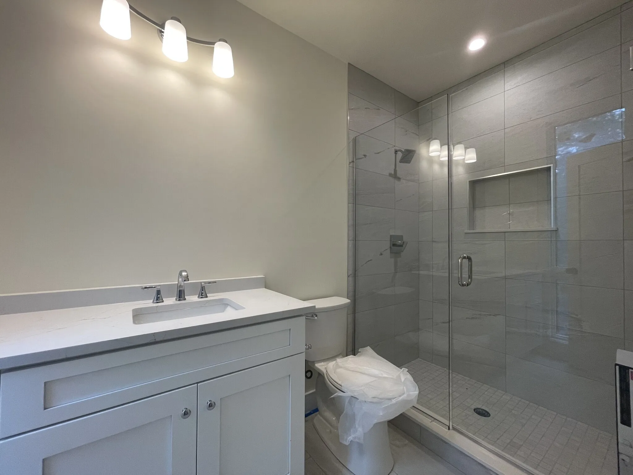 3 bed, 2.5 bath apartment for rent at 65 Cameron St Unit 4, Boylston Street — photo 6 of 13