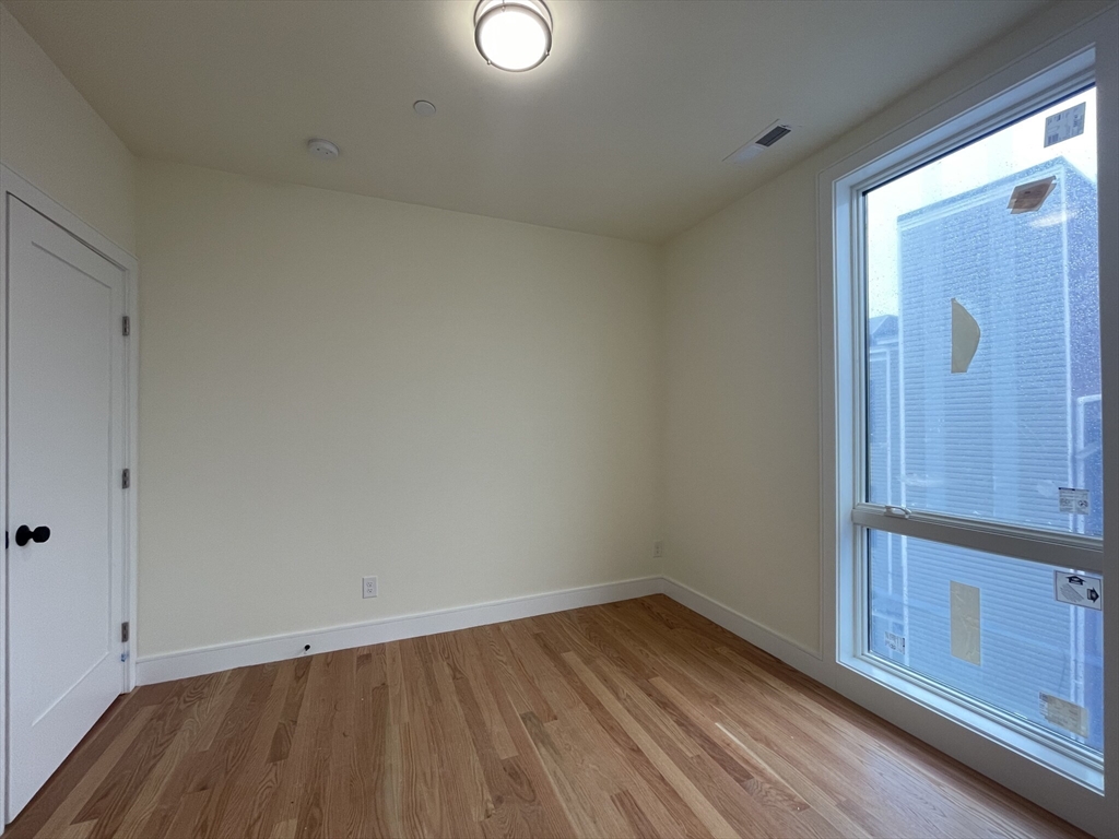 3 bed, 2.5 bath apartment for rent at 65 Cameron St Unit 6, Boylston Street — photo 3 of 11