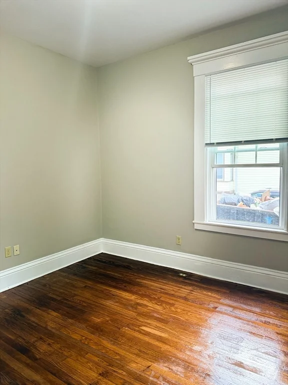 2 bed, 1 bath apartment for rent at 65 Chestnut St Unit 1, New Bedford — photo 12 of 21
