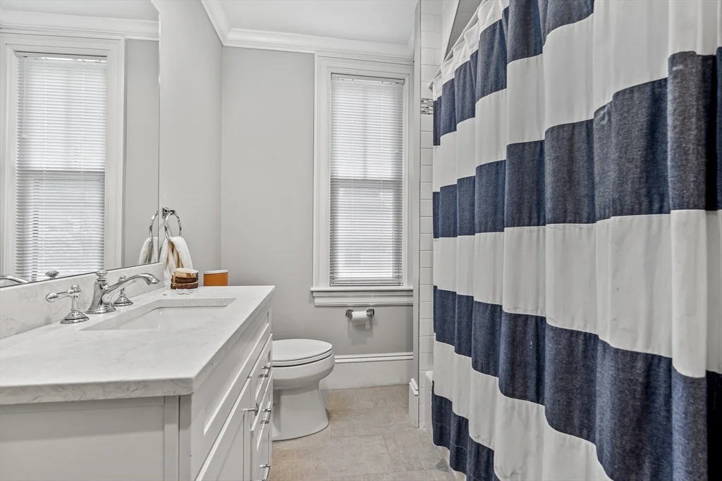 5 bed, 3 bath apartment for rent at 65 Church St, Winchester — photo 20 of 42