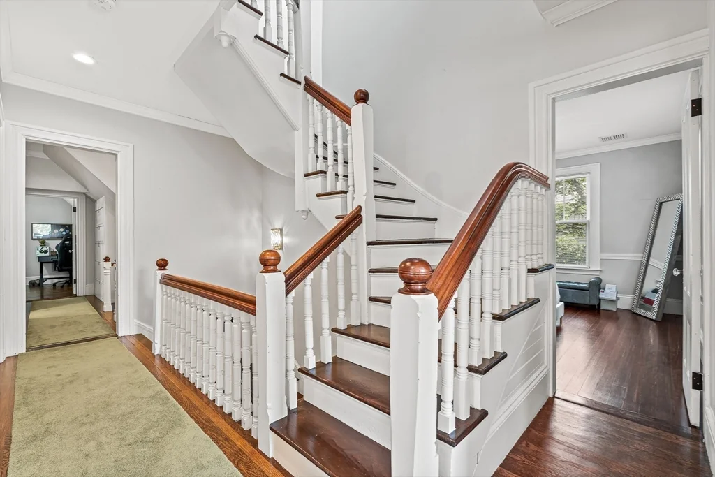 5 bed, 3 bath apartment for rent at 65 Church St, Winchester — photo 24 of 42