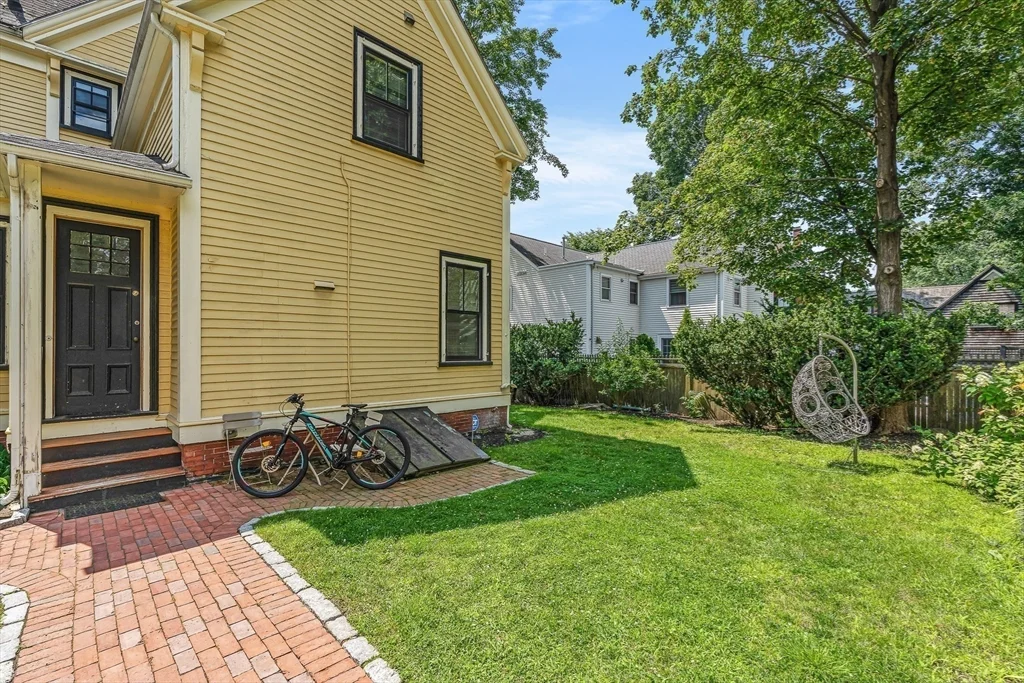 5 bed, 3 bath apartment for rent at 65 Church St, Winchester — photo 39 of 42