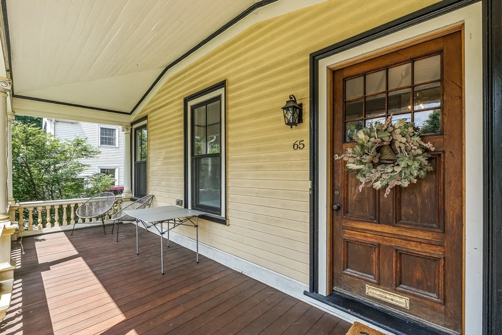 5 bed, 3 bath apartment for rent at 65 Church St, Winchester — photo 3 of 42