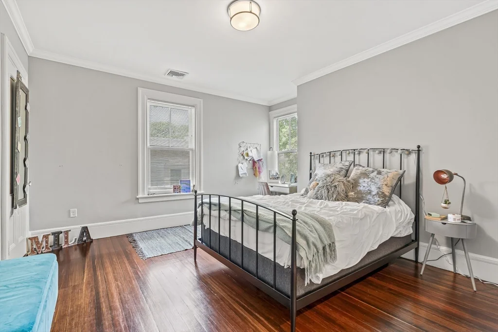 5 bed, 3 bath apartment for rent at 65 Church St, Winchester — photo 22 of 42