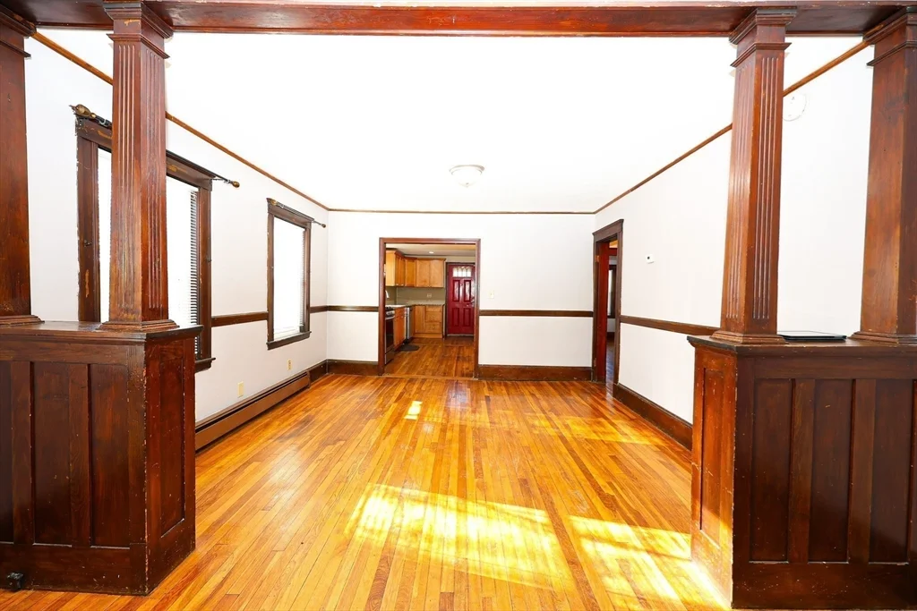 3 bed, 1 bath apartment for rent at 65 Clifford St Unit 1, Hyde Park — photo 6 of 20