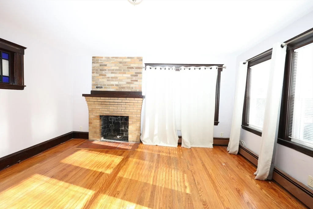 3 bed, 1 bath apartment for rent at 65 Clifford St Unit 1, Hyde Park — photo 10 of 20