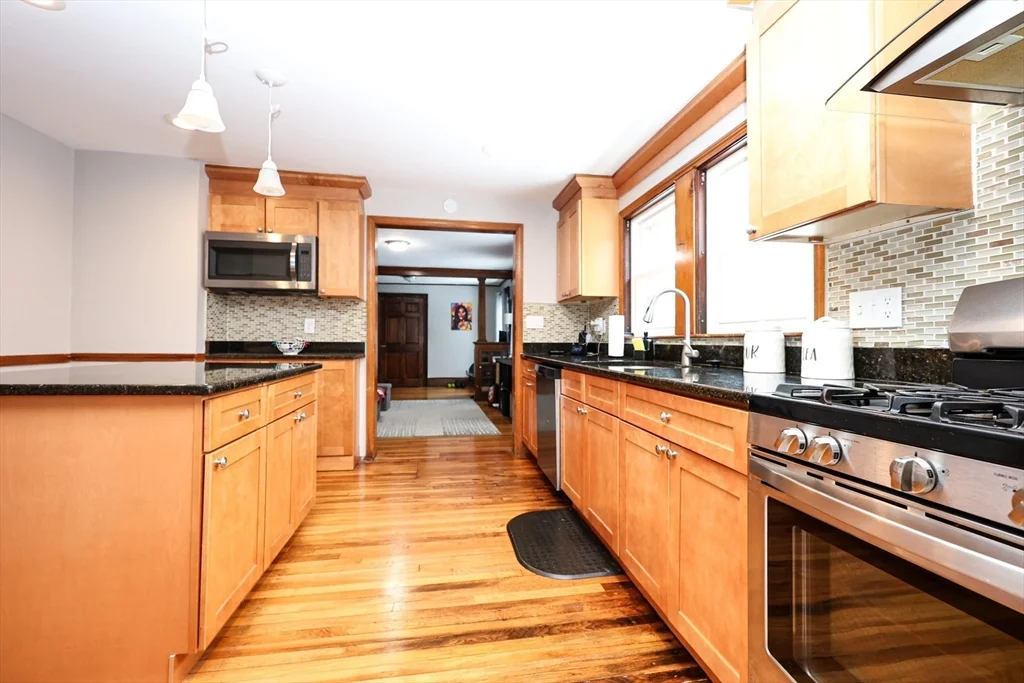 2 bed, 1 bath apartment for rent at 65 Clifford St Unit 2, Hyde Park — photo 15 of 22