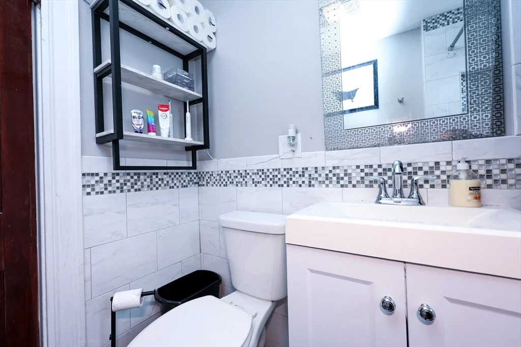 2 bed, 1 bath apartment for rent at 65 Clifford St Unit 2, Hyde Park — photo 10 of 22