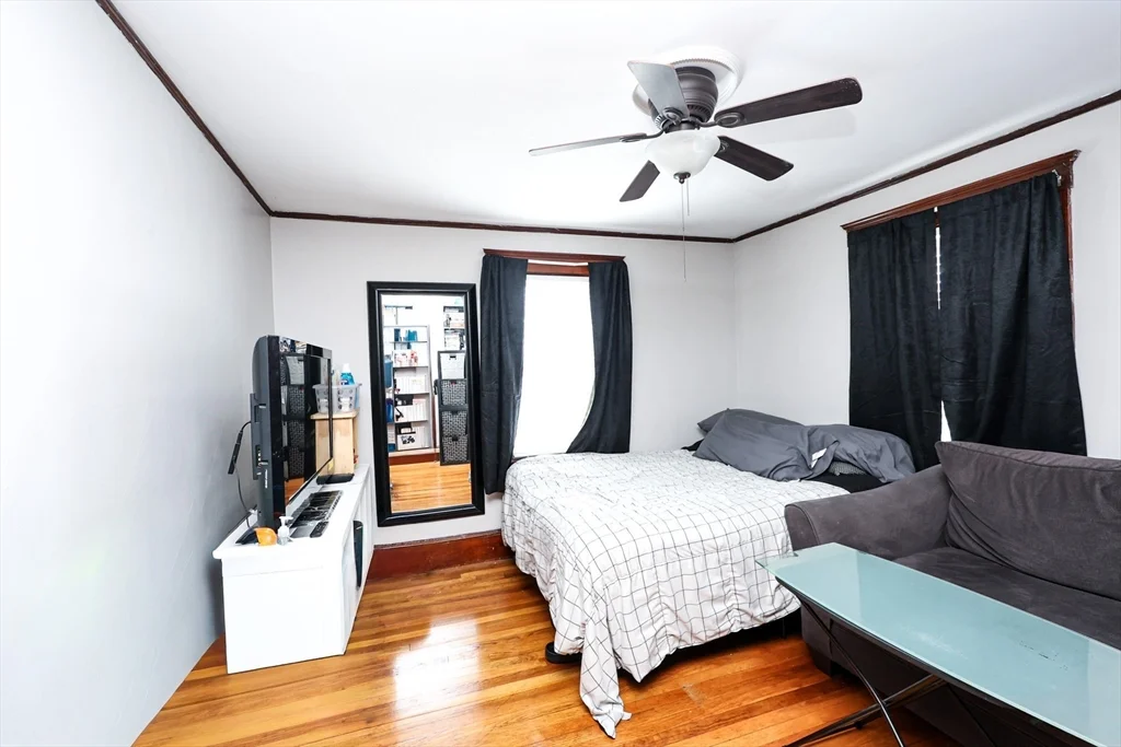 2 bed, 1 bath apartment for rent at 65 Clifford St Unit 2, Hyde Park — photo 5 of 22