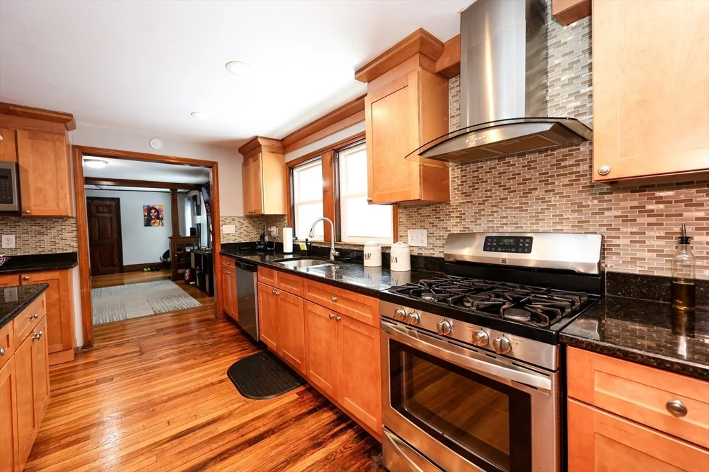 2 bed, 1 bath apartment for rent at 65 Clifford St Unit 2, Hyde Park — photo 11 of 22