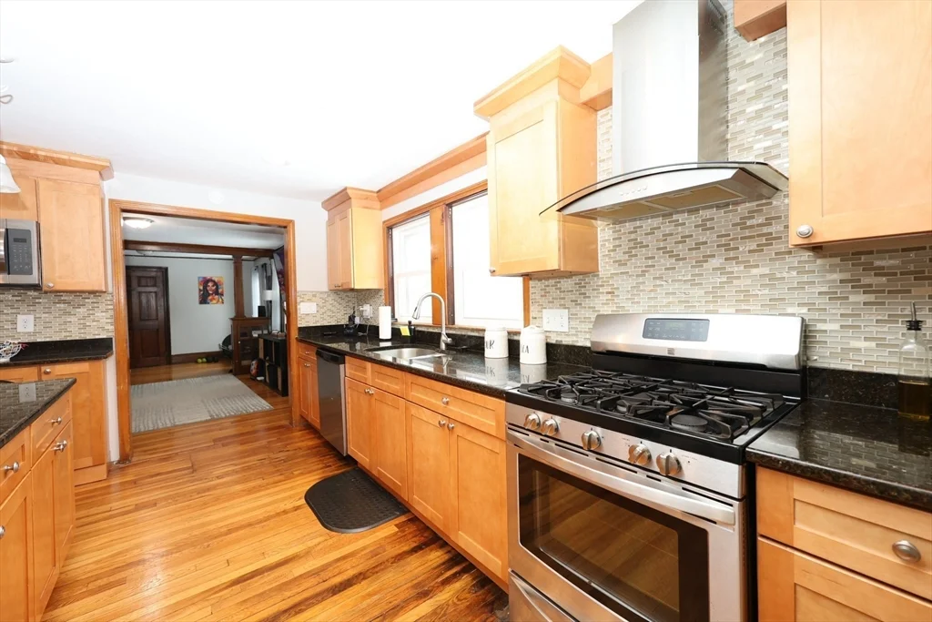 2 bed, 1 bath apartment for rent at 65 Clifford St Unit 2, Hyde Park — photo 17 of 22