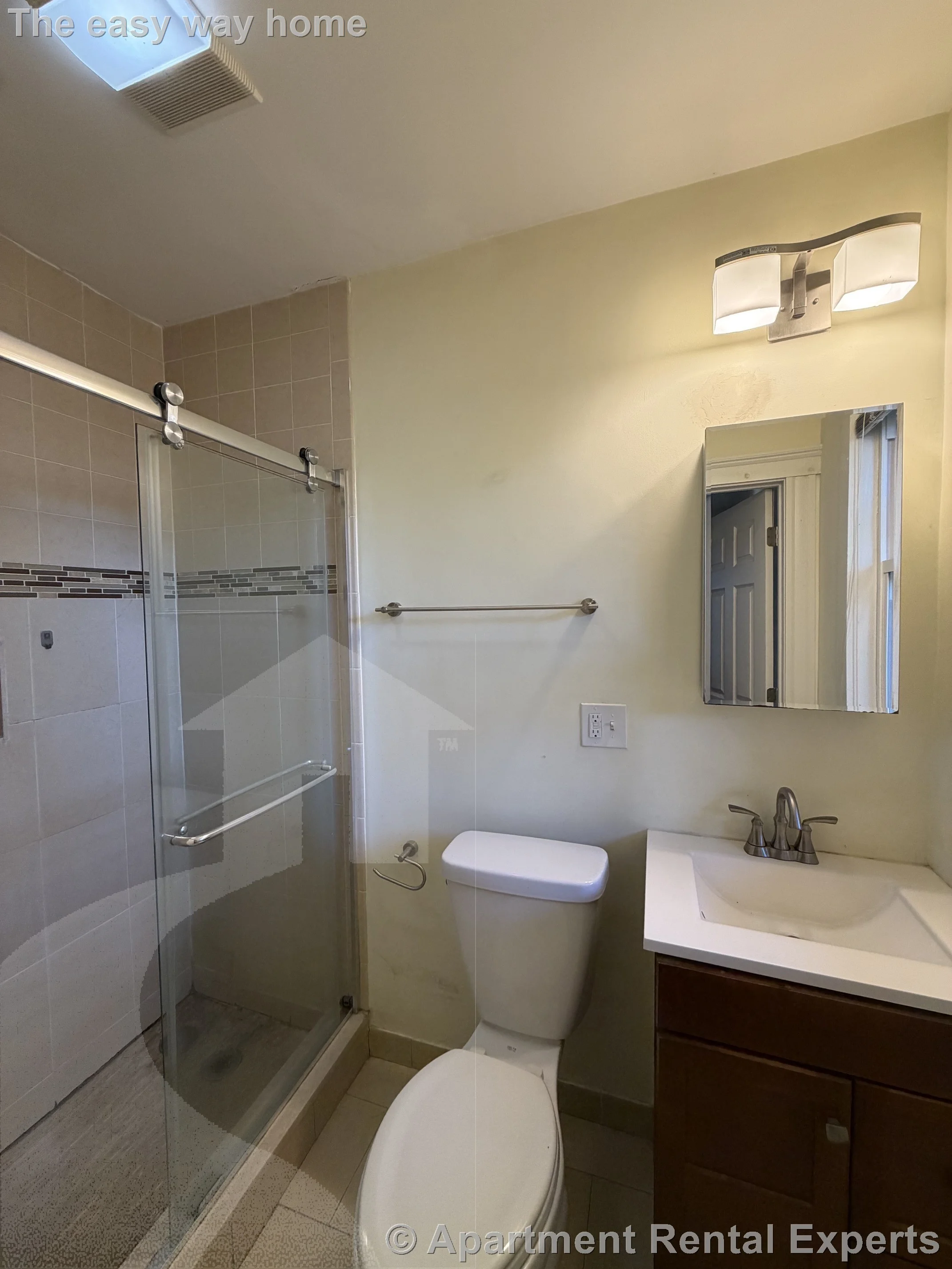 3 bed, 2 bath apartment for rent at 65 Conwell Ave Unit 2, Teele Square — photo 3 of 10