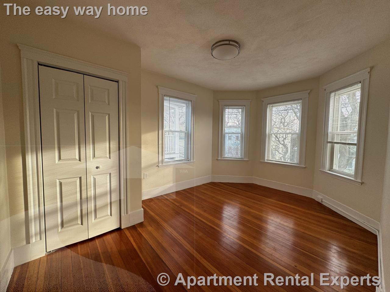 3 bed, 2 bath apartment for rent at 65 Conwell Ave Unit 3, Teele Square — photo 5 of 18