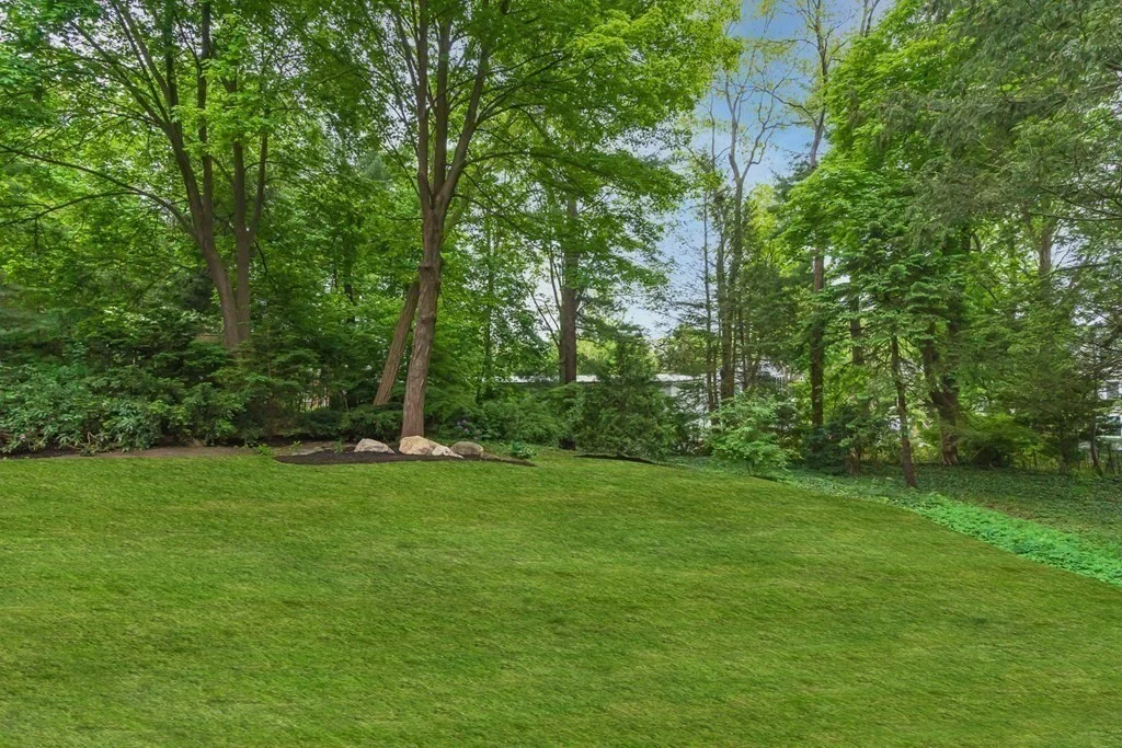 4 bed, 3 bath apartment for rent at 65 Crest Rd, Wellesley — photo 36 of 37