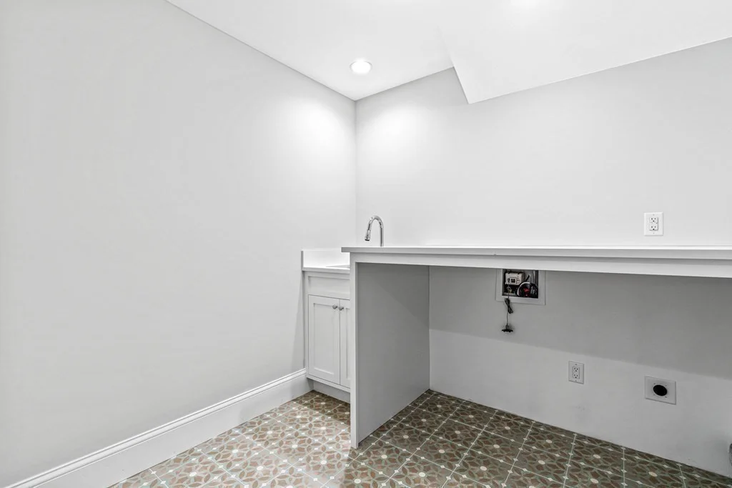 4 bed, 3 bath apartment for rent at 65 Crest Rd, Wellesley — photo 24 of 37