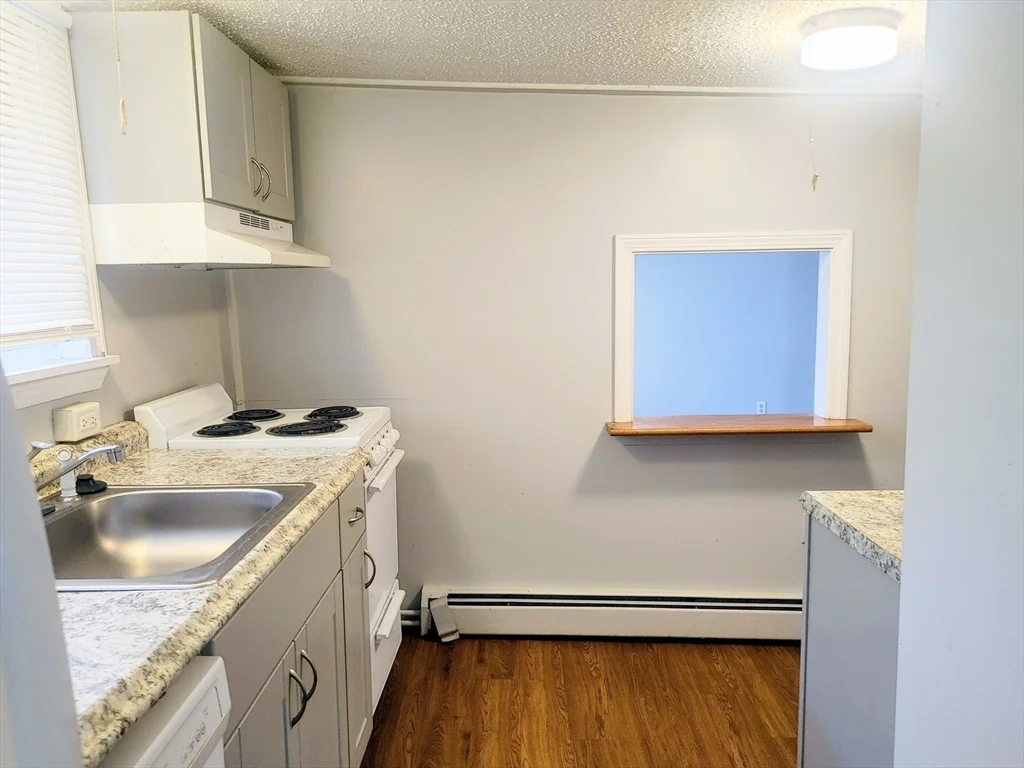 1 bed, 1 bath apartment for rent at 65 Curve Unit 3, Millis — photo 4 of 20