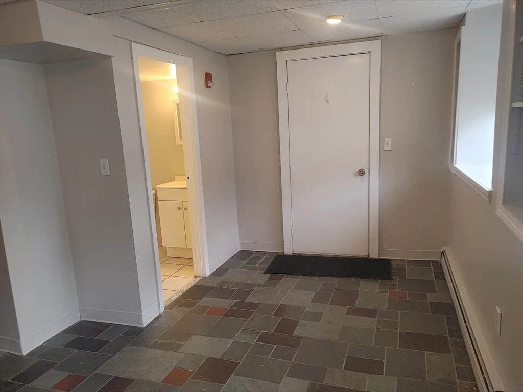 1 bed, 1 bath apartment for rent at 65 Curve Unit 7, Millis — photo 6 of 30