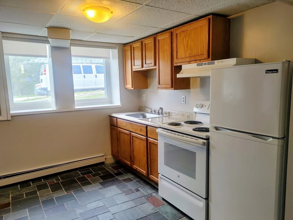 1 bed, 1 bath apartment for rent at 65 Curve Unit 7, Millis — photo 9 of 30