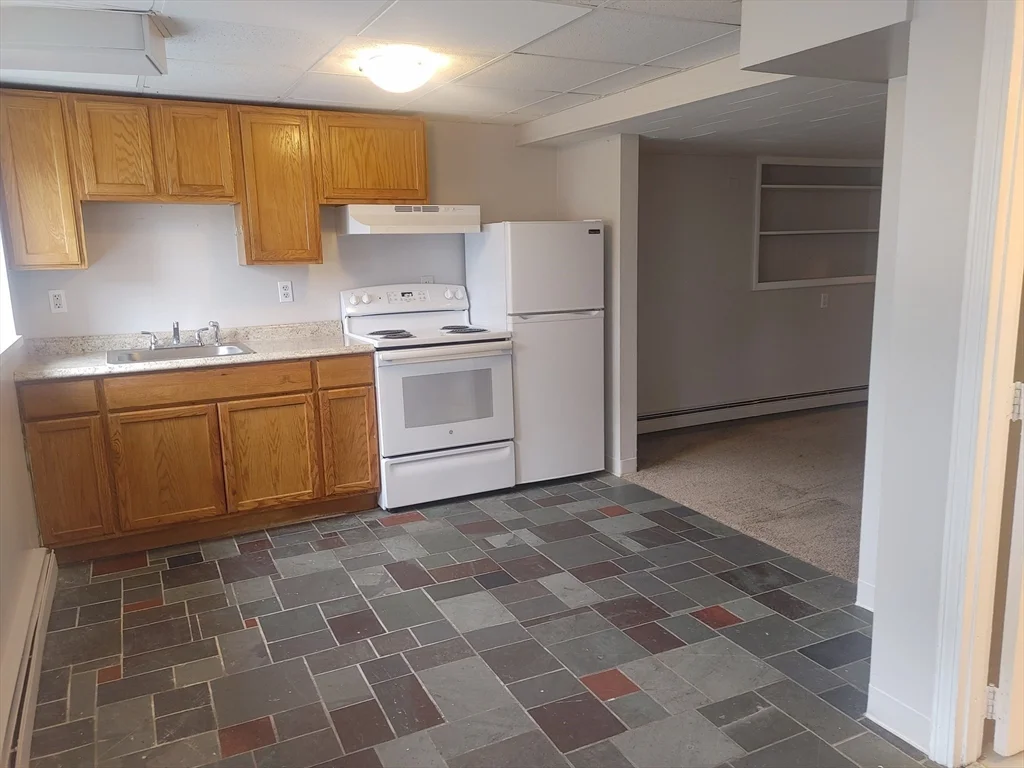 1 bed, 1 bath apartment for rent at 65 Curve Unit 7, Millis — photo 23 of 30