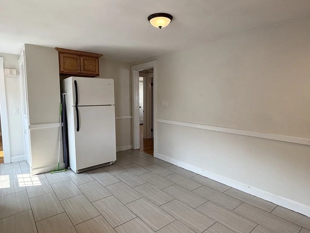 2 bed, 1 bath apartment for rent at 65 Davis Rd Unit 65, Belmont — photo 8 of 19