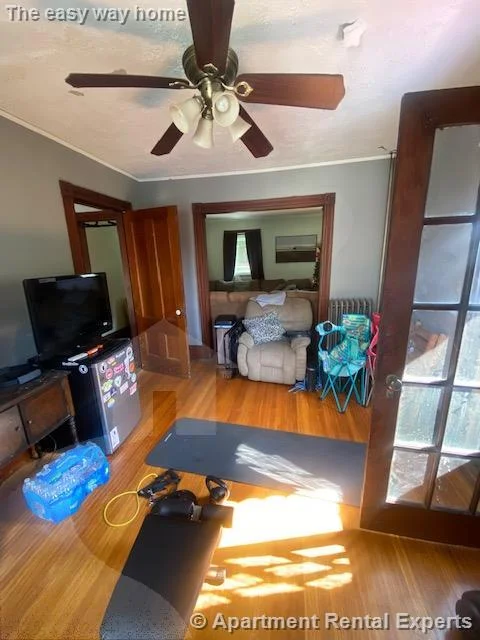 2 bed, 1 bath apartment for rent at 65 Dudley St Unit 2, Glenwood — photo 3 of 20