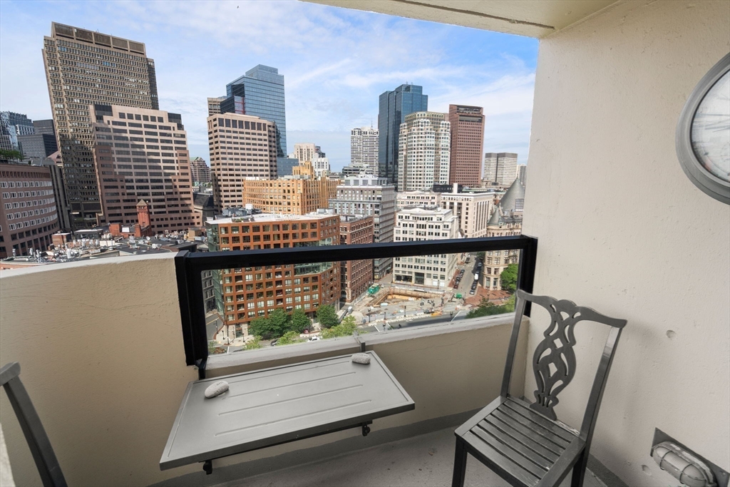 2 bed, 2 bath apartment for rent at 65 East India Row Unit 18G, Waterfront — photo 14 of 23
