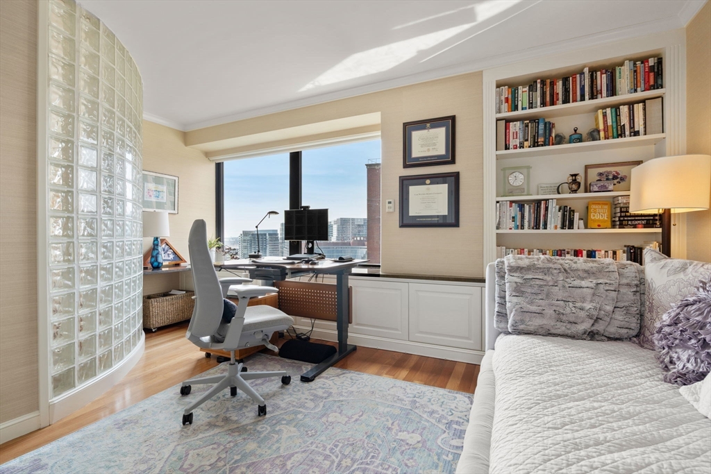 2 bed, 2 bath apartment for rent at 65 East India Row Unit 18G, Waterfront — photo 3 of 23