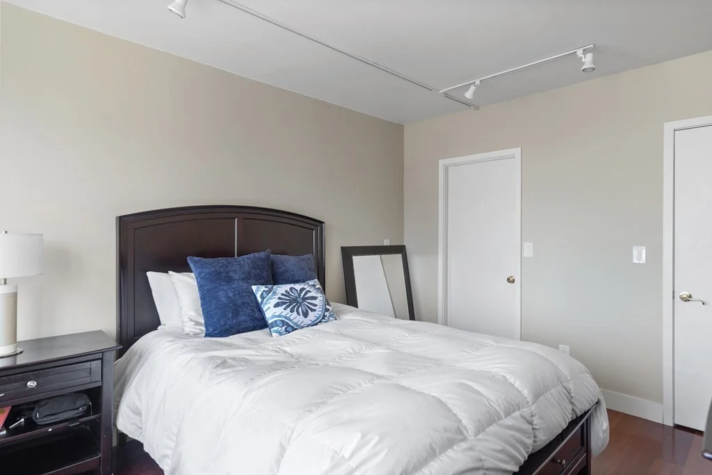1 bed, 1 bath apartment for rent at 65 E India Row Unit 23H, Waterfront — photo 13 of 20