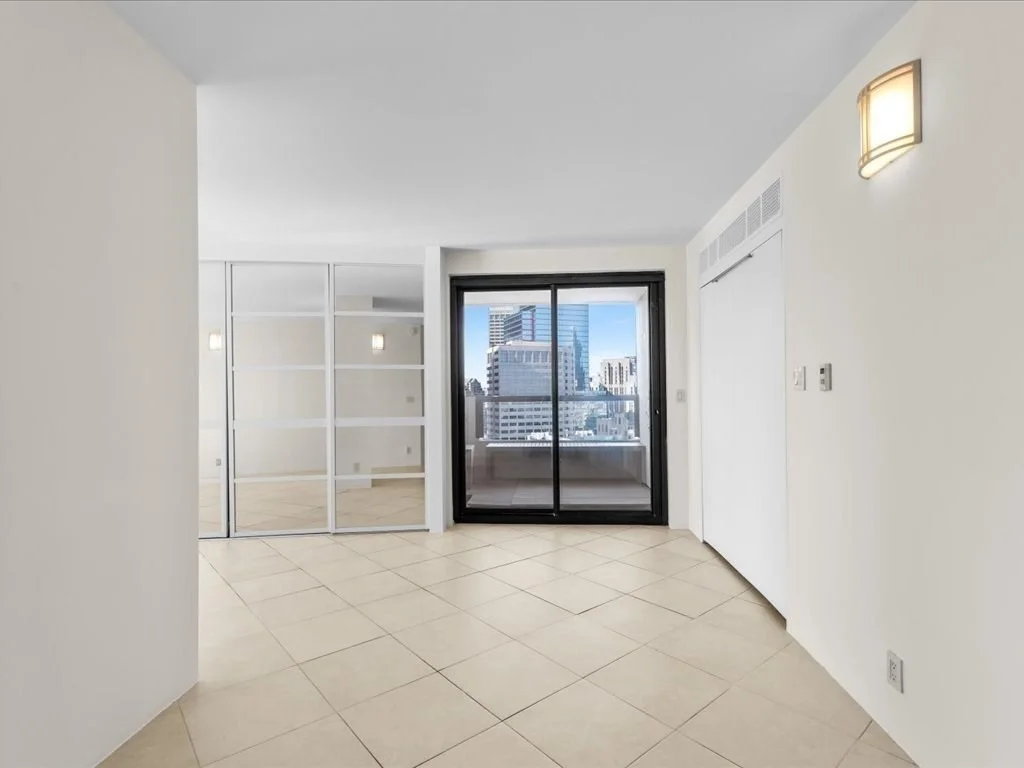 1 bed, 1 bath apartment for rent at 65 East India Row Unit 25G, Waterfront — photo 11 of 28