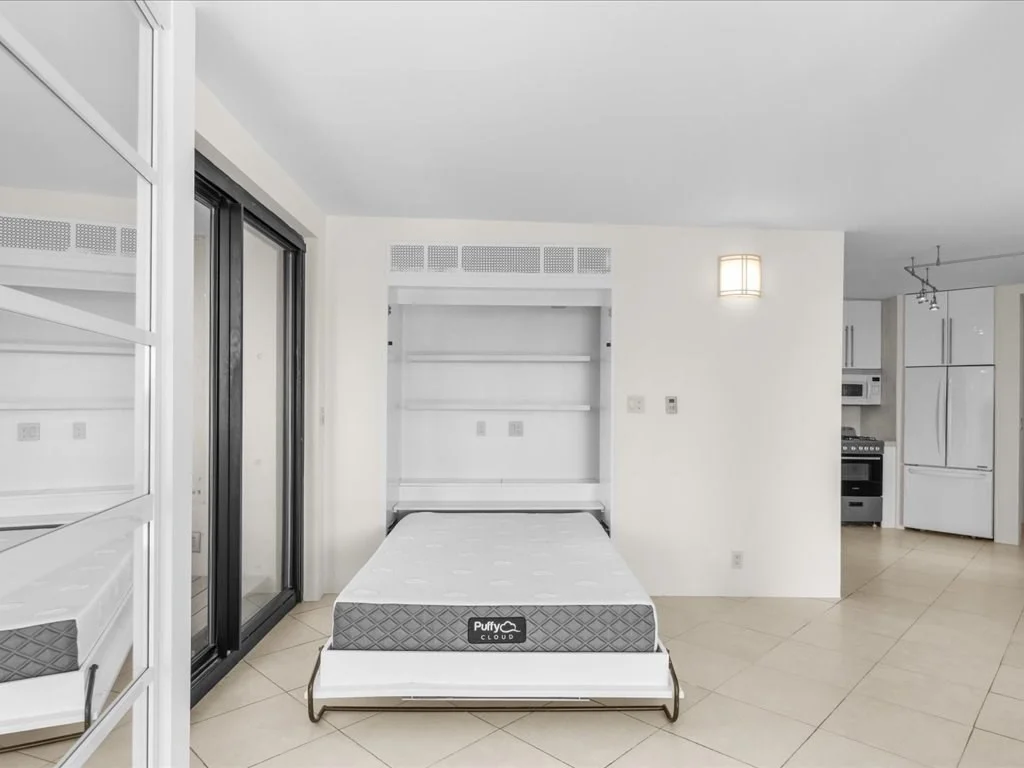 1 bed, 1 bath apartment for rent at 65 East India Row Unit 25G, Waterfront — photo 10 of 28