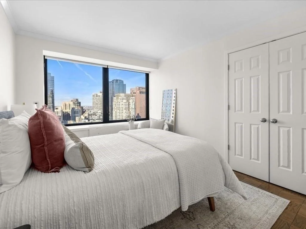 1 bed, 1 bath apartment for rent at 65 East India Row Unit 33A, Waterfront — photo 21 of 36