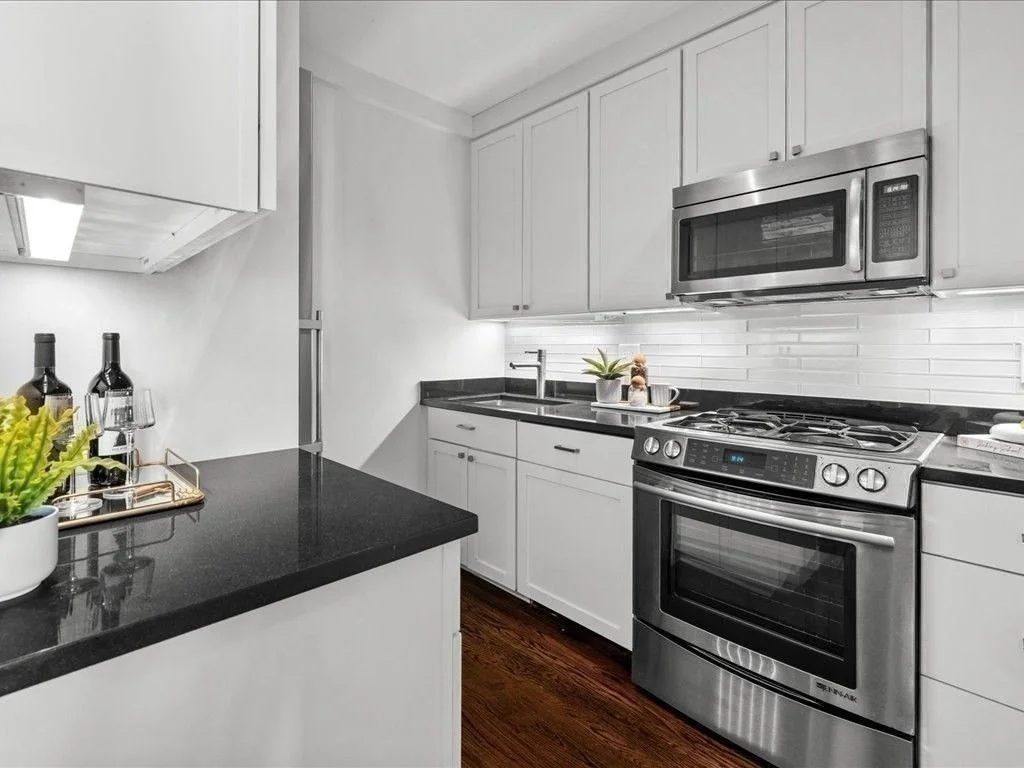 1 bed, 1 bath apartment for rent at 65 East India Row Unit 33A, Waterfront — photo 14 of 36