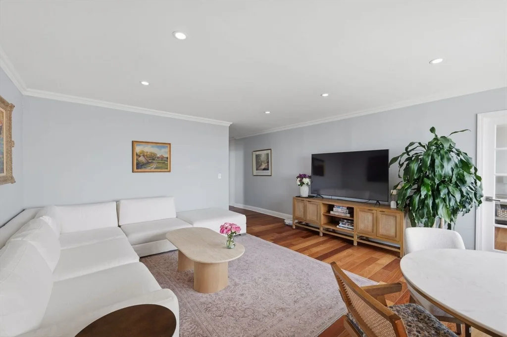 2 bed, 2 bath apartment for rent at 65 E India Row Unit 39C, Boston Downtown — photo 13 of 36