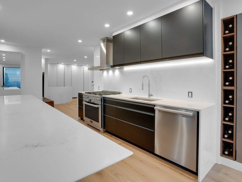 2 bed, 2 bath apartment for rent at 65 East India Row Unit 41B, Waterfront — photo 8 of 23