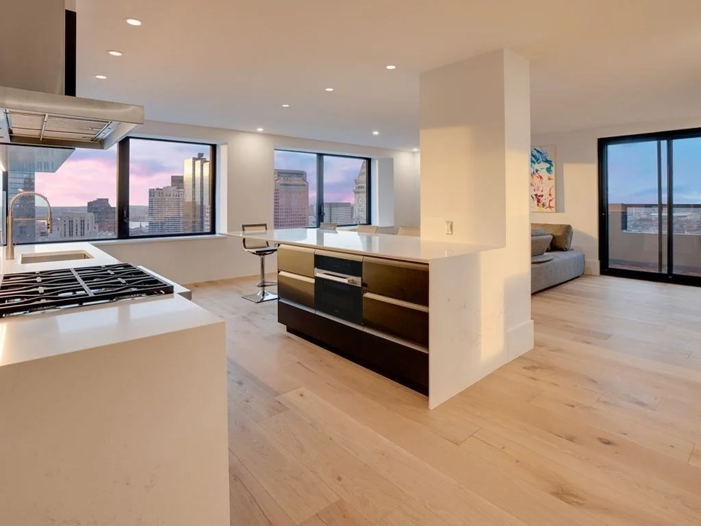 2 bed, 2 bath apartment for rent at 65 East India Row Unit 41B, Waterfront — photo 10 of 23