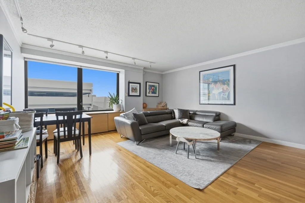 2 bed, 2 bath apartment for rent at 65 East India Row Unit 7C, Boston Downtown — photo 2 of 23