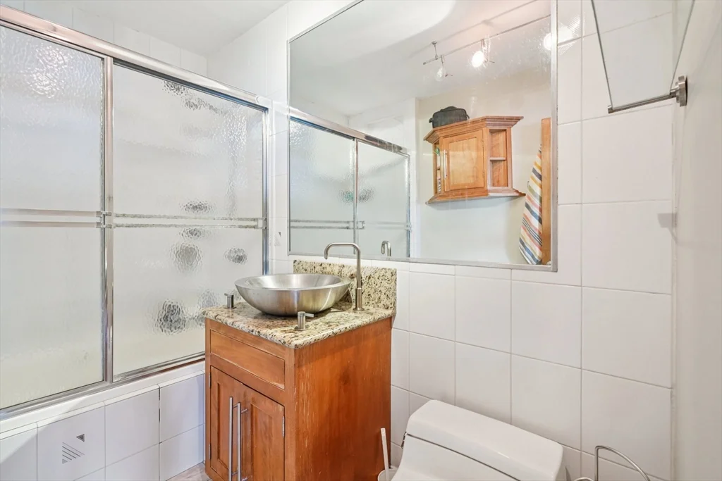 1 bed, 1 bath apartment for rent at 65 E India Row Unit PHE, Boston Downtown — photo 18 of 27