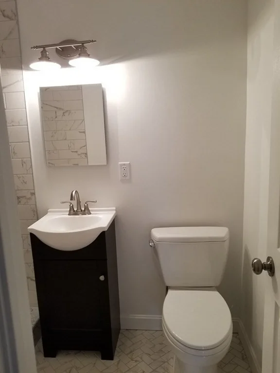 1 bed, 1 bath apartment for rent at 65 East India Row Unit 9A, Waterfront — photo 8 of 15
