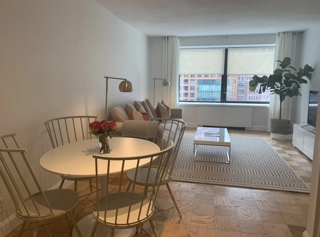 1 bed, 1 bath apartment for rent at 65 East India Row Unit 10A, Waterfront — photo 1 of 19