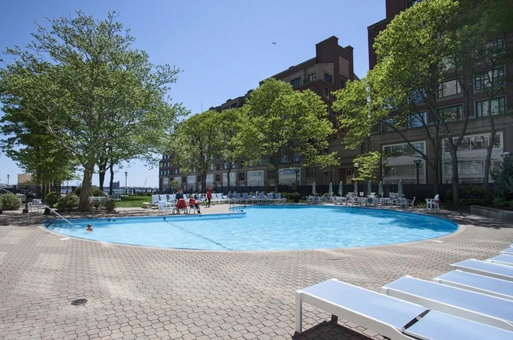 1 bed, 1 bath apartment for rent at 65 East India Row Unit 10A, Waterfront — photo 17 of 19