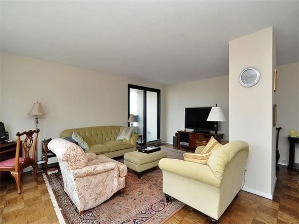 2 bed, 2 bath apartment for rent at 65 East India Row Unit 15B, Waterfront — photo 3 of 12